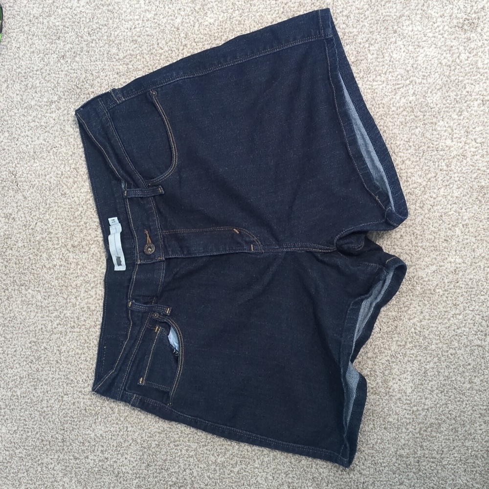 Women's Levi's high rise shorts, 4" inseam